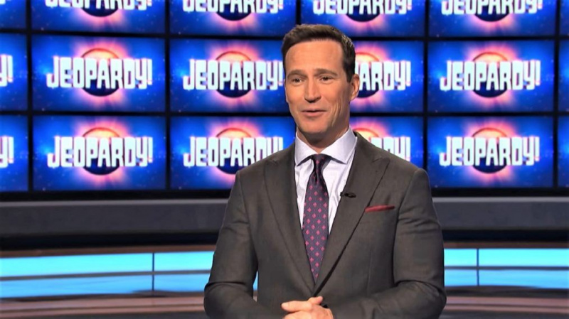 'Jeopardy!': Come pensi che Mike Richards stia andando come ospite ospite? (SONDAGGIO)