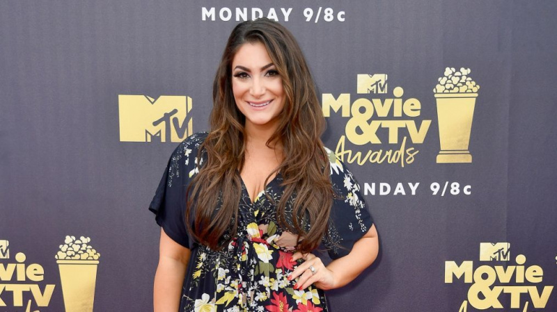 Deena Nicole Cortese habla sobre la maternidad y documenta su embarazo en 'Jersey Shore: Family Vacation'