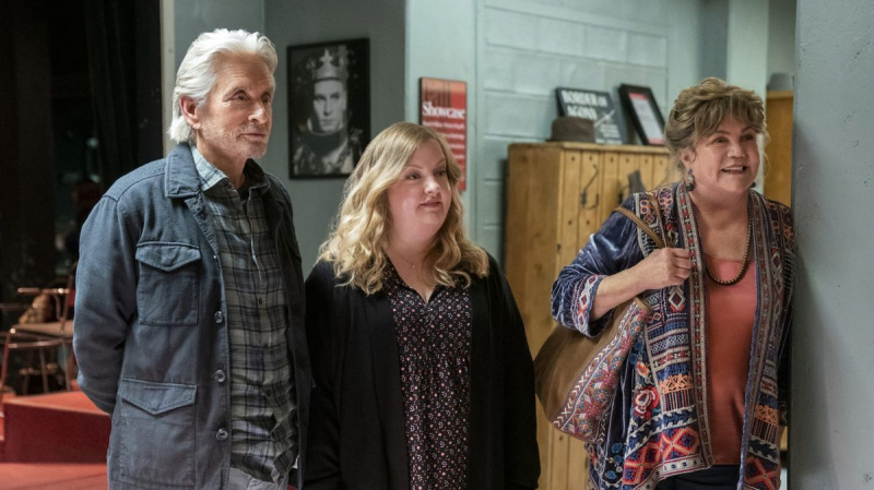 „Die Kominsky-Methode“ vereint Michael Douglas und Kathleen Turner in Staffel 3 (FOTOS)