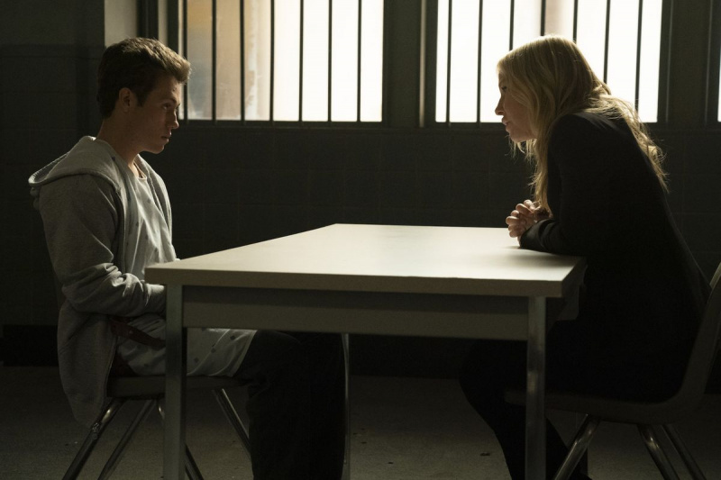 Ethan Cutkosky Kelli Giddish Law Order SVU Сезон 22 Хенри Ролинс