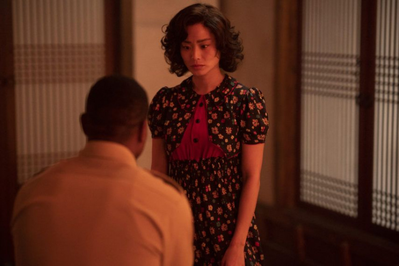 Jamie Chung ir Jonathan Majors filme „Lovecraft Country“ 6 serija