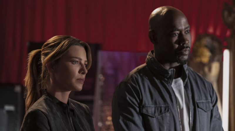 Chloe Amenadiel Lucifer 5 sezono 5 serijos pakartojimas