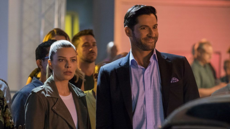 DC FanDome: 'Gli showrunner di Lucifer regalano ai fan una serie di gag della stagione 4 (VIDEO)