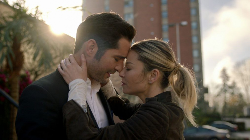 Tom Ellis Lauren Niemiecki Lucyfer Sezon 5B Chloe