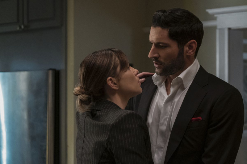 Chloe Decker Lucifer Reunion Temporada 5 Episodio 1