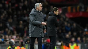 Mourinho suteikia bananų odelę, kai „Man Utd“ pralenkia Rostovą