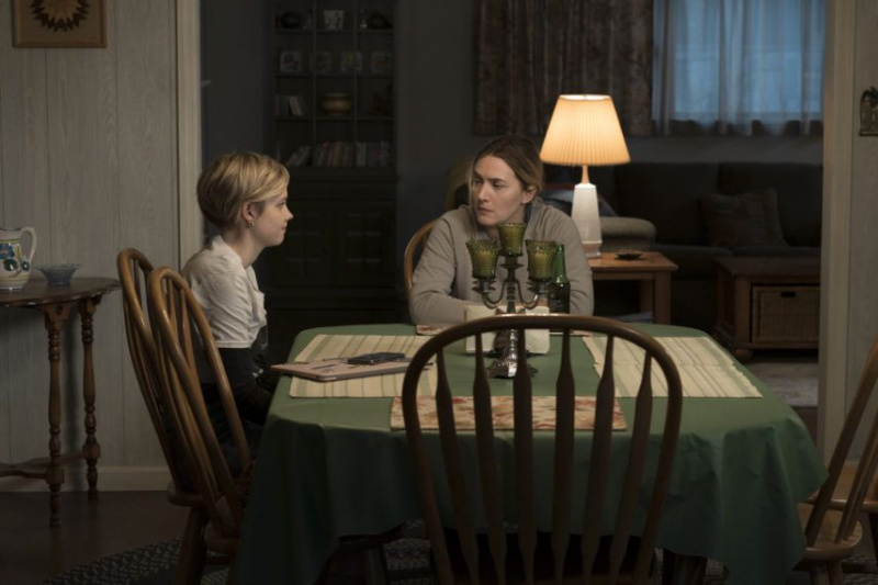 Angurija Raisa un Keita Vinsleta filmā Mare of Easttown 4. sērija