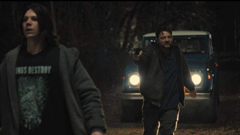 Mare of Easttown Temporada 1 Episodio 2 Kenny dispara a Dylan