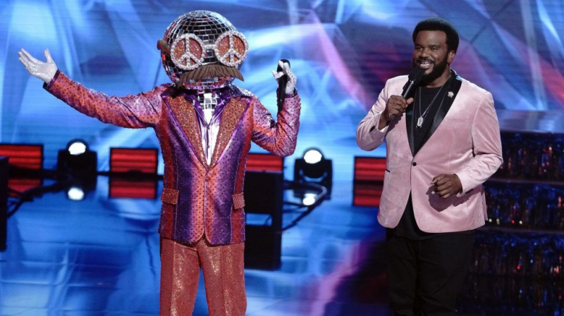 'La bola de discoteca del bailarín enmascarado revela por qué se unió a la serie de competencia de Fox (VIDEO)