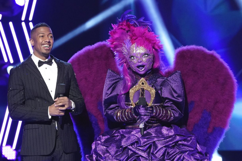 Yvette Nicole Brown en 'The Masked Singer' en Home Versus Live (VIDEO)