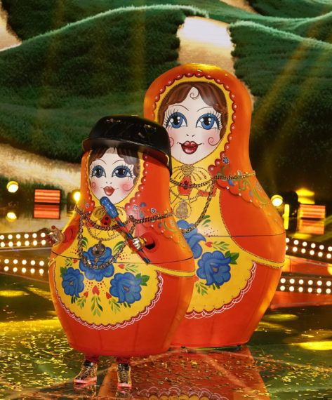 Kaukių dainininkė „Russian Dolls Super 8 24K Magic“