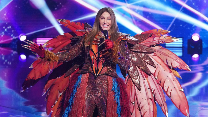 'The Masked Singer': Nach der Entlarvung von Phoenix sagt Caitlyn Jenner, dass der 'LGBT'-Hinweis zu aufschlussreich war (VIDEO)