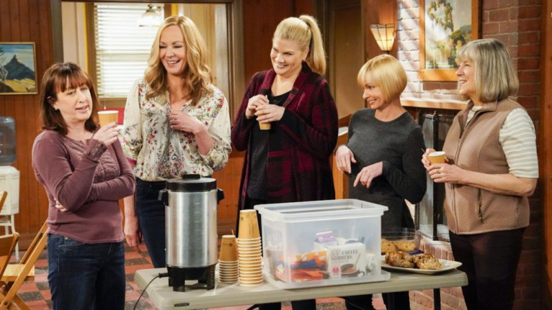 Allison Janney posta uma carta de amor de ‘mamãe’ depois que a notícia termina na oitava temporada
