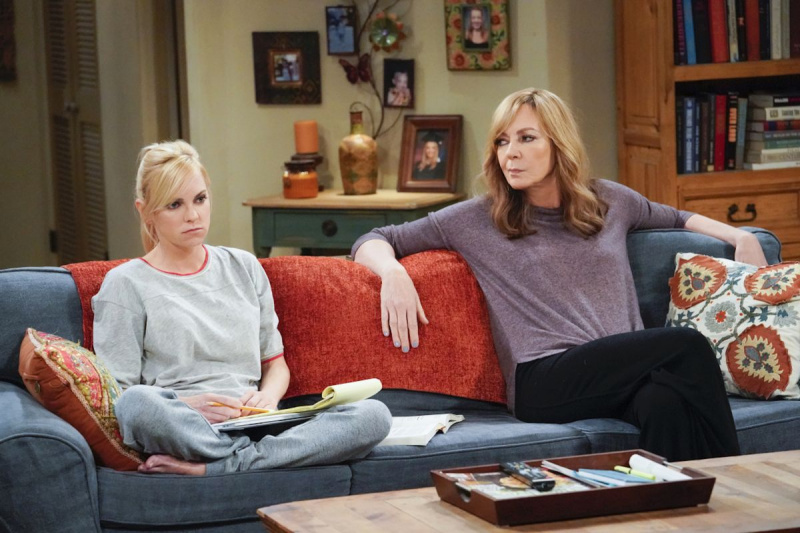 Anna Faris Allison Janney Mama Christy Bonnie