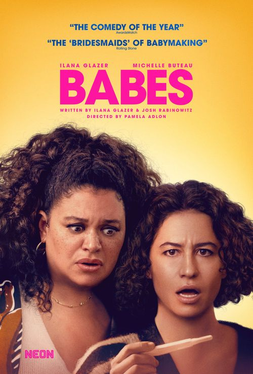  Αφίσα ταινίας για το Babes με τη Michelle Buteau και την Ilana Glazer