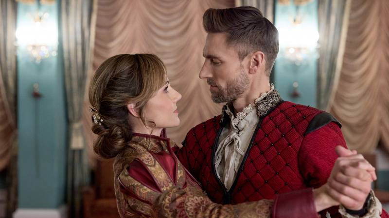 Nikki Deloach ja Andrew Walker filmis Curious Caterer: nurjunud plaanid