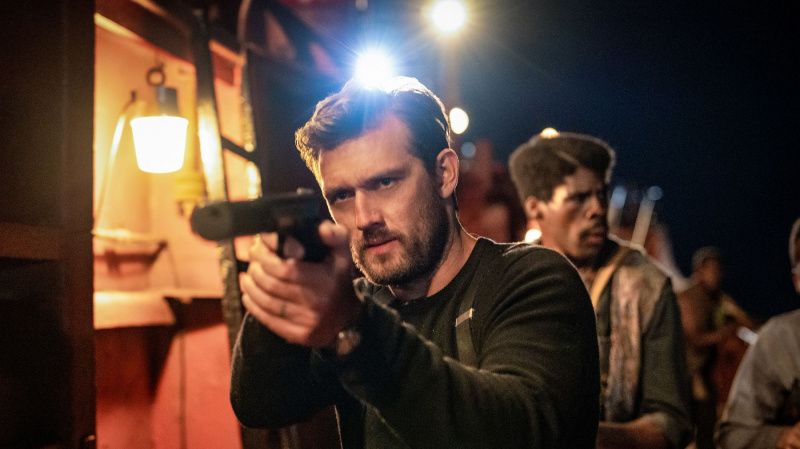 Film Guya Ritchieja o drugi svetovni vojni končno dobi datum izida v Združenem kraljestvu s trimesečno zamudo
