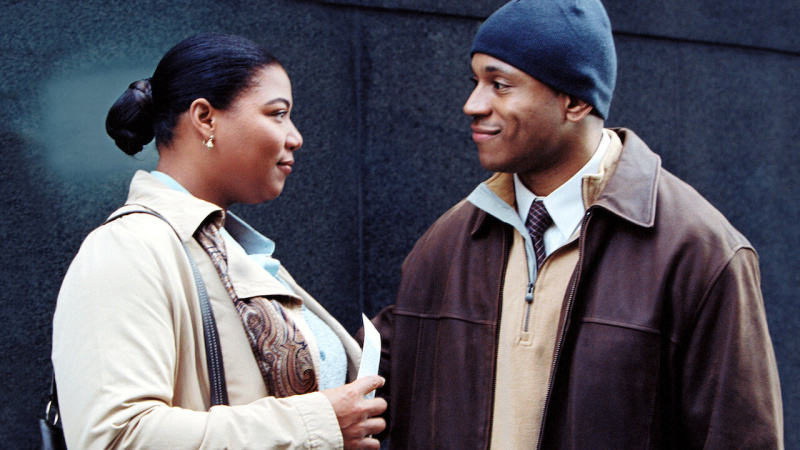   Queen Latifah și LL Cool J stând unul lângă altul în Last Holiday