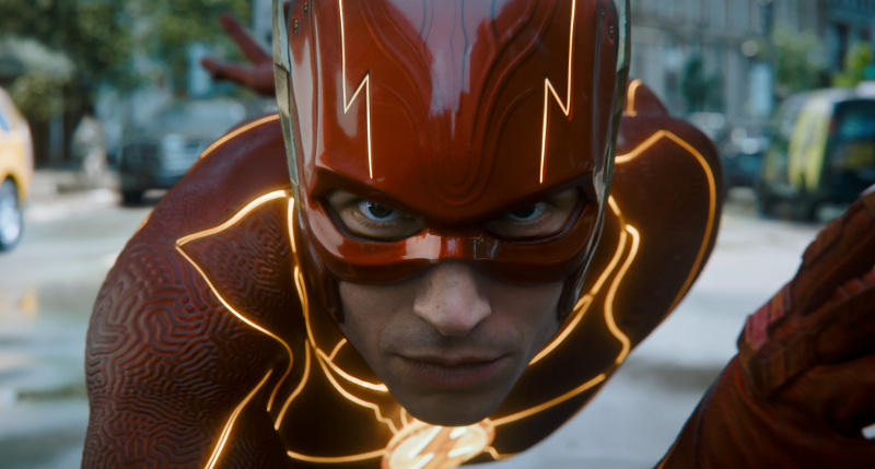   เอซรา มิลเลอร์ ใน The Flash