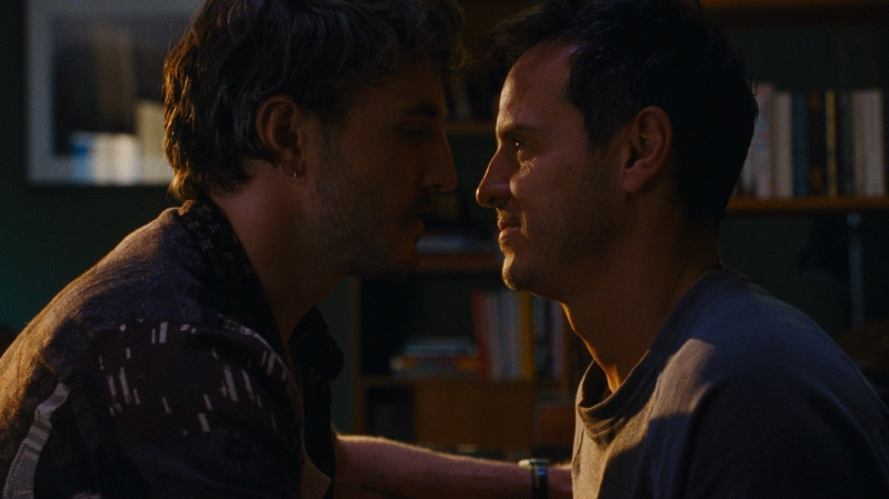   Hepimiz Yabancılar'da Paul Mescal ve Andrew Scott