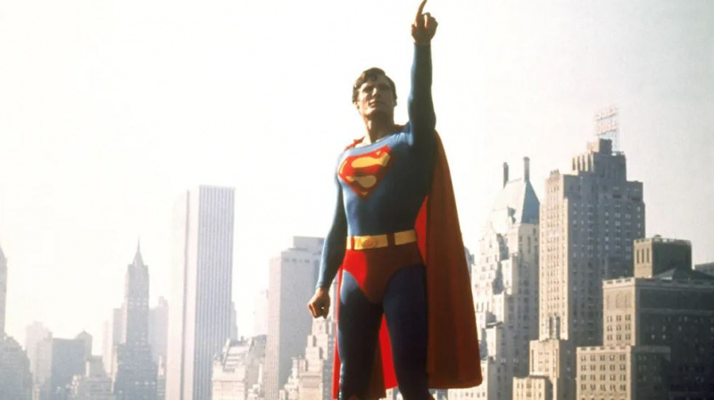   Christopher Reeve vo filme Superman