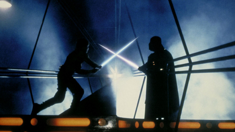   Mark Hamill a David Prowse vo filme Star Wars: Epizóda VI – Impérium vracia úder