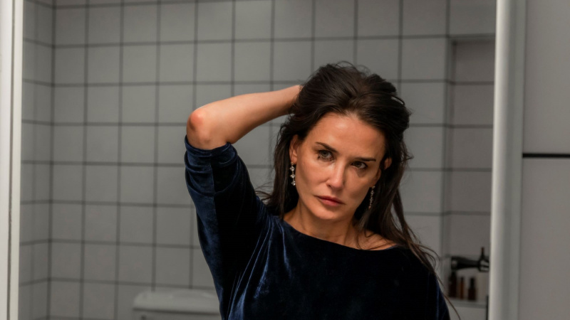   Madde'deki Demi Moore
