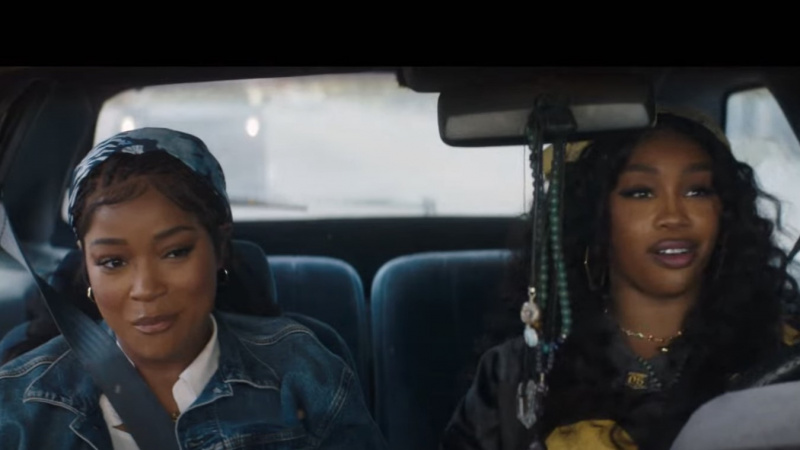  Keke Palmer a SZA v jednom z nich