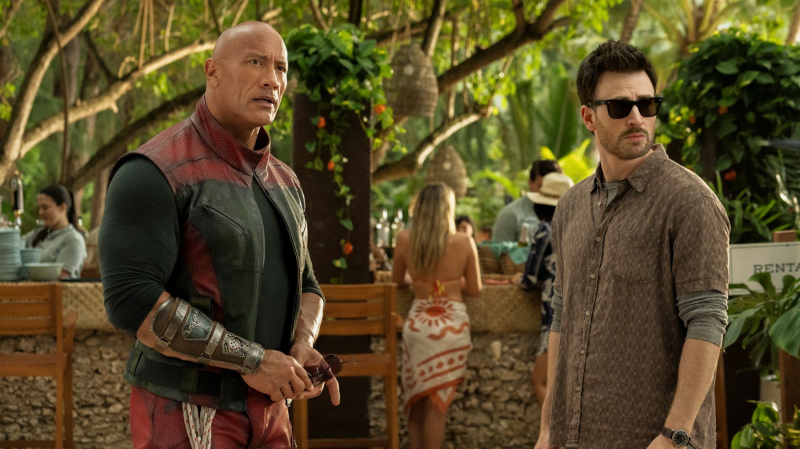 Red One'da Dwayne Johnson ve Chris Evans