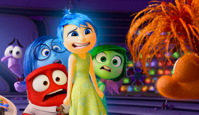   Inside Out 2 tunteet näyttävät peloissaan, kun he tapaavat uuden hahmon