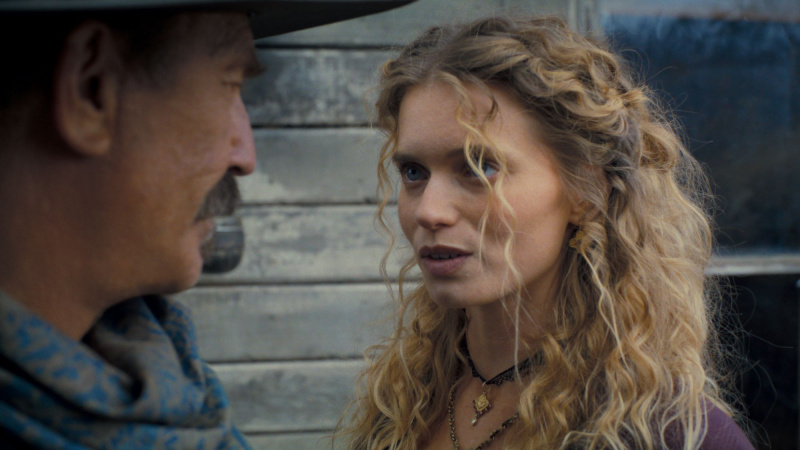   Ο Kevin Costner και η Abbey Lee στο Horizon: An American Saga