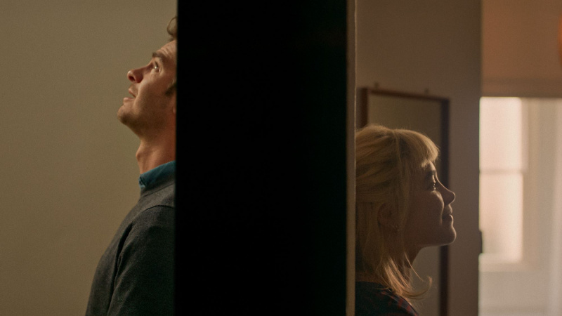   Andrew Garfield และ Florence Pugh ในเราอยู่ในเวลา
