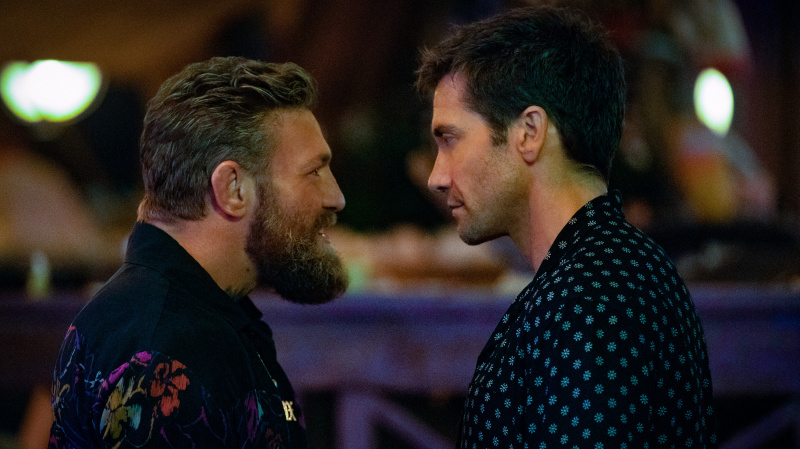   Jake Gyllenhaal a Conor McGregor tvárou v tvár v Road House