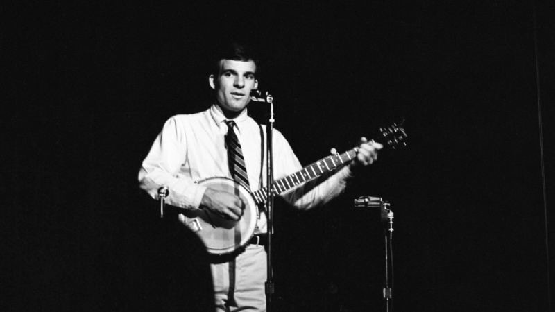 Steve Martin กับแบนโจบนเวที