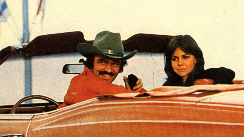   Ο Burt Reynolds και η Sally Field στο Smokey and the Bandit