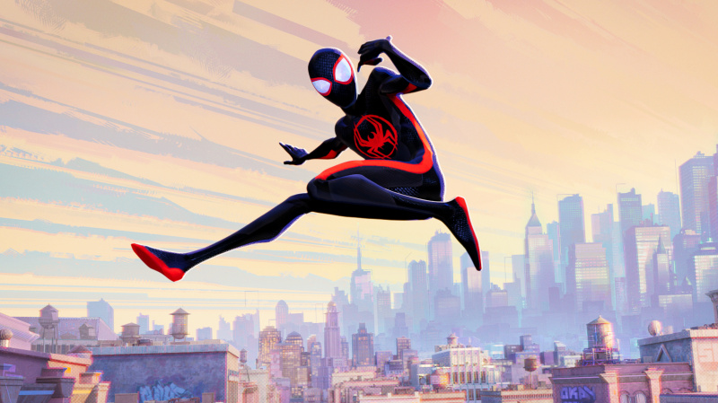   Miles Morales (Shameik Moore) στον αέρα στο Spider-Man: Across the Spider-Verse