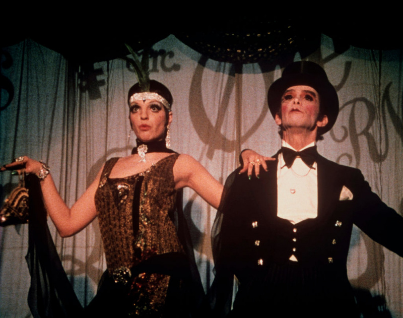   Liza y Joel Gray en sus papeles ganadores del Oscar en Cabaret.