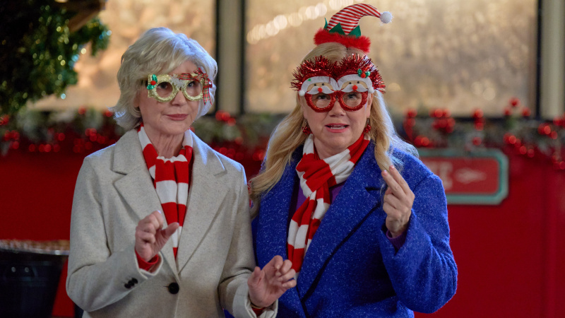 Holiday Mimatch: วันที่ออกฉาย ตัวอย่าง นักแสดง และทุกสิ่งที่เรารู้เกี่ยวกับภาพยนตร์ Hallmark Christmas