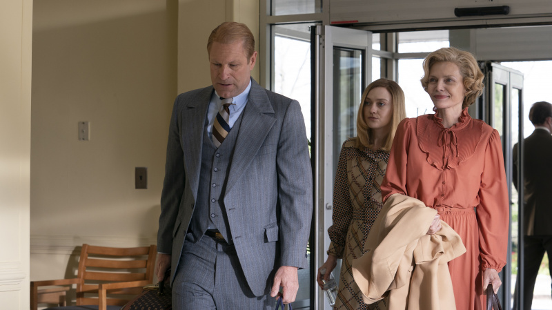   Aaron Eckhart, Dakota Fanning og Michelle Pfeiffer i The First Lady