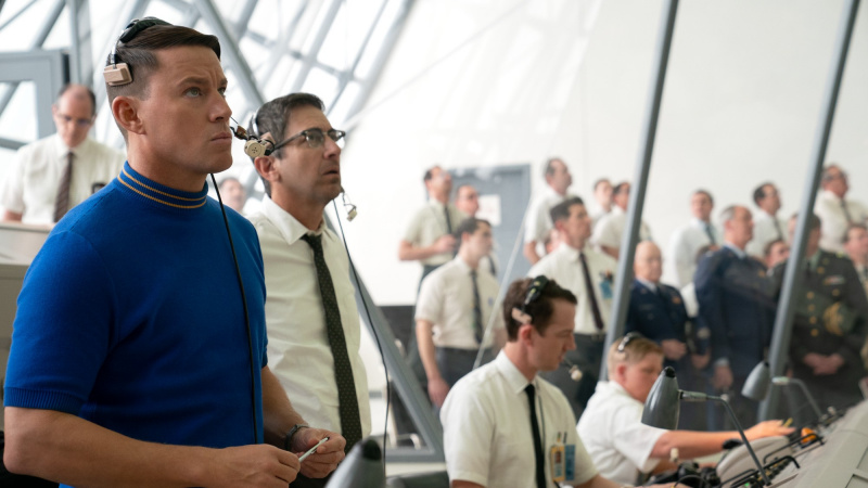   Ο Channing Tatum και ο Ray Romano στο Fly Me to the Moon