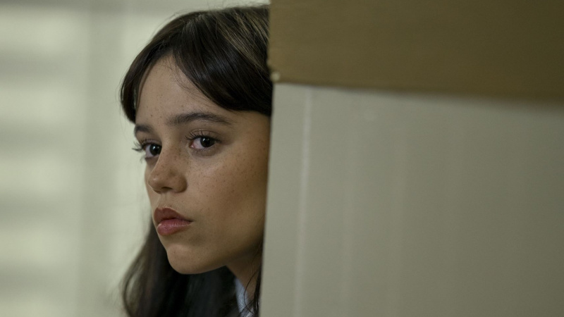 Jenna Ortega vo filme Miller's Girl