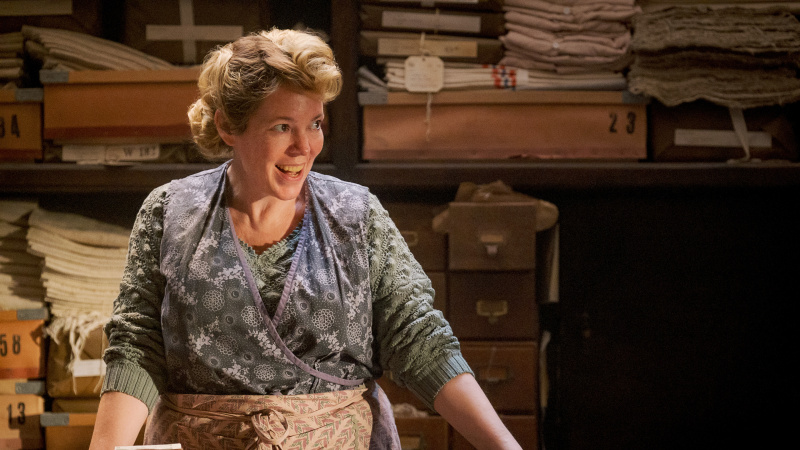   Olivia Colman รับบทเป็นคุณนาย Scrubbit ใน Wonka