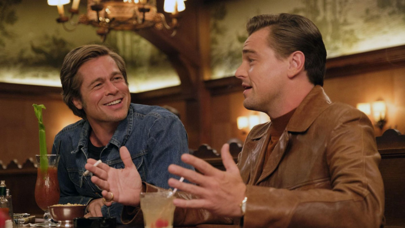   Brad Pitt a Leonardo DiCaprio vo filme Once Upon a Time in Hollywood