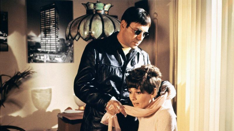   Alan Arkin ve Audrey Hepburn Karanlığa Kadar Bekle'de