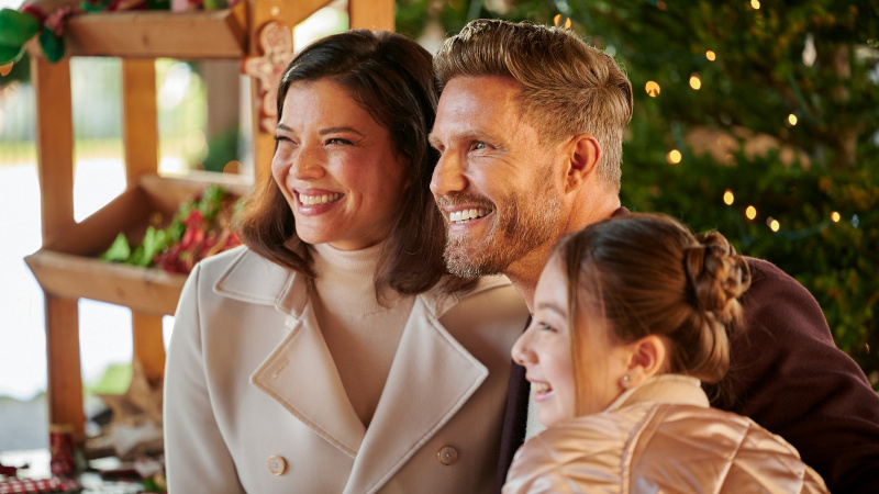   Anne filminde Jeananne Goossen ve Zach Smadu's Christmas Boyfriend