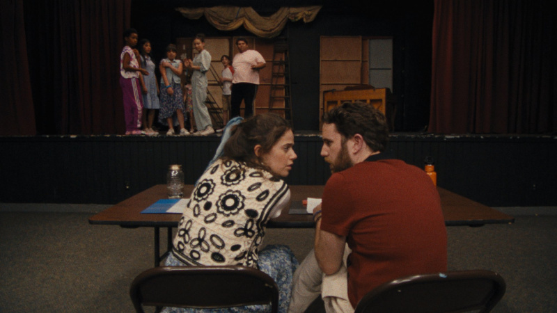   Molly Gordon ve Ben Platt Tiyatro Kampında
