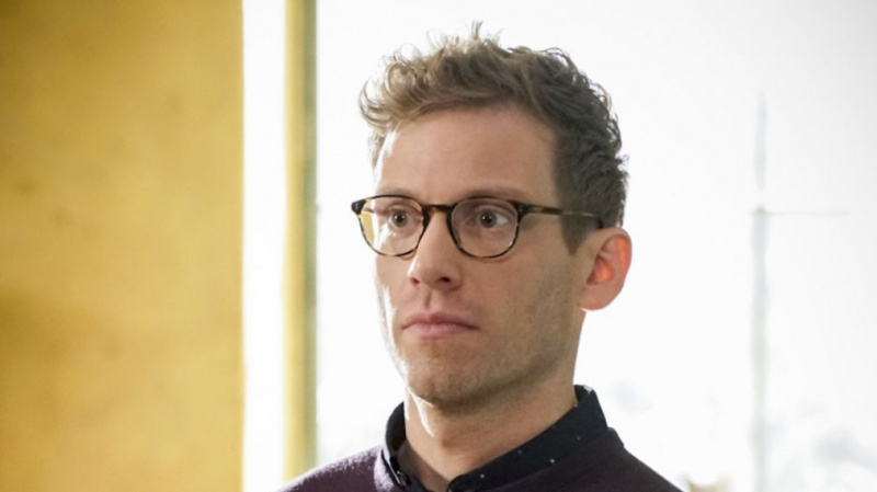 NCIS: LA está perdendo temporariamente Barrett Foa na 11ª temporada