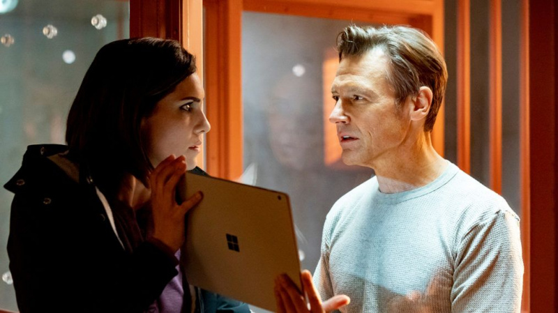 ケンジーが過去から暗い囚人に尋問するとき、「NCIS：LA」のねじれを期待してください