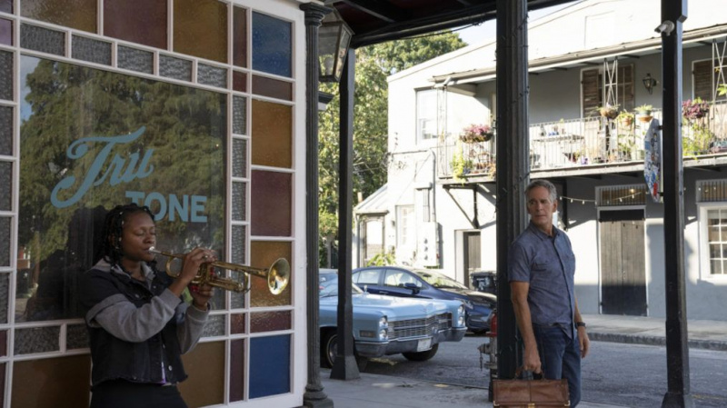 Street Musician Pride NCIS Nouvelle-Orléans Saison 7 Premiere