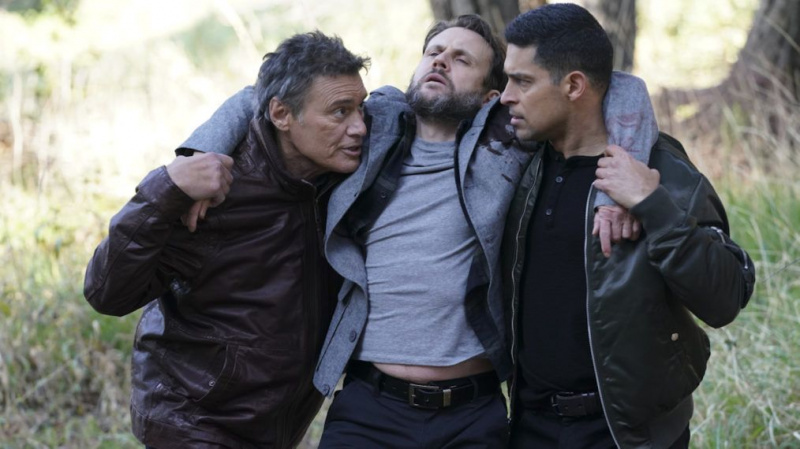 Miguel Injured Man NCIS Temporada 18 Episódio 12 Torres